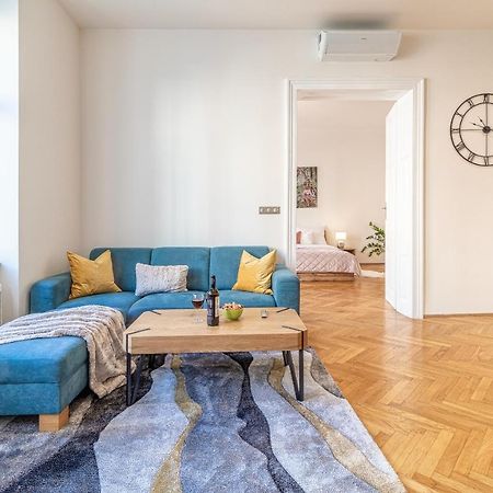 Stylish Luxury Flat In Old Town Apartment Bratislava Exterior photo